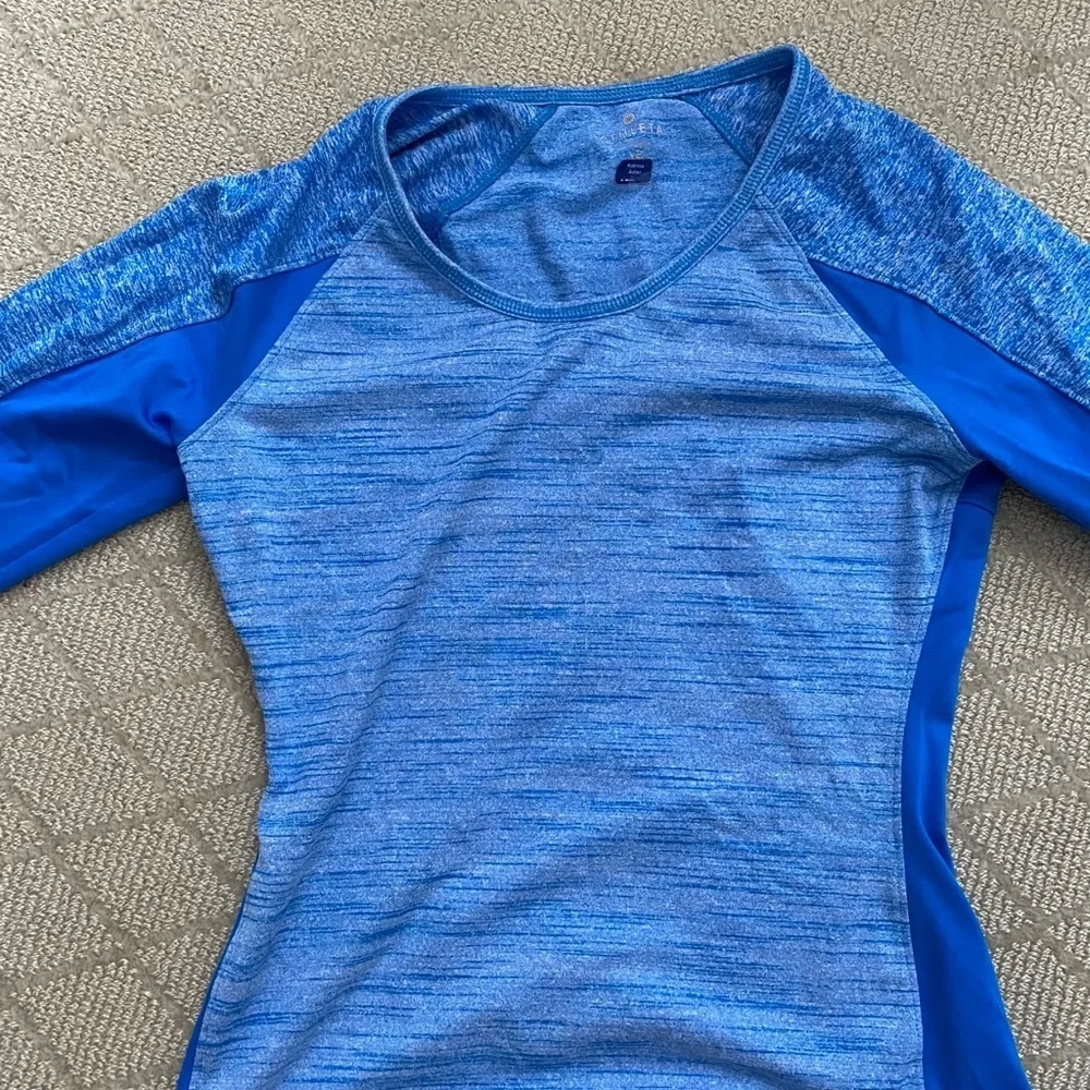 Athleta reflective running long sleeve size xs - Picture 2 of 3